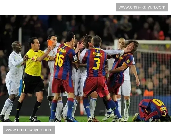 跨越世纪的绿茵烽火：当巴萨vs皇马比分定格，谁在主宰足坛的灵魂？